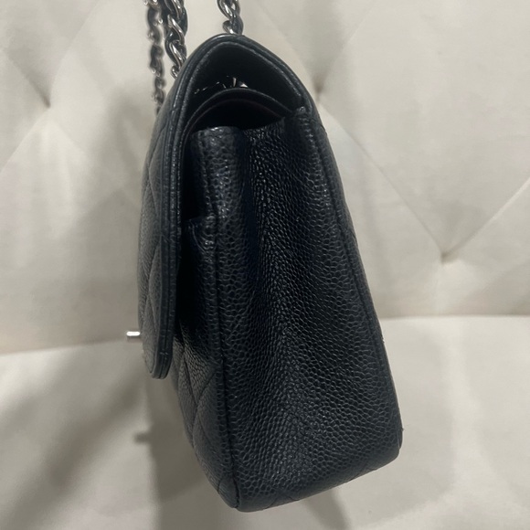 ❌RESERVED❌CHANEL Classic Double Flap Caviar Medium Black within silver hardware - Picture 5 of 14